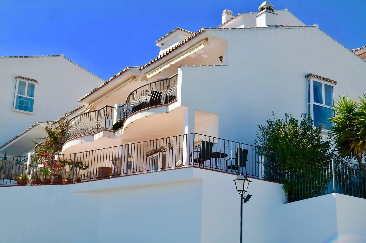 Amazing Sea Views Duplex Apartment With Garden, El Porton De Mijas